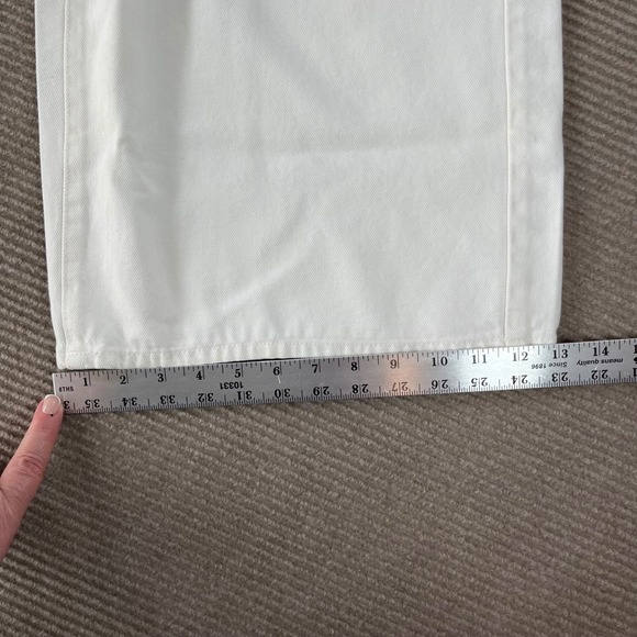 Universal Thread Womens High Rise Long Shorts White Denim Relaxed Fit Size 8 NWT - Picture 7 of 14